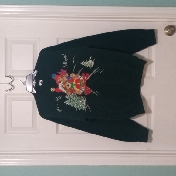 CHRITSMAS SWEATSHIRT - Picture 2 of 9